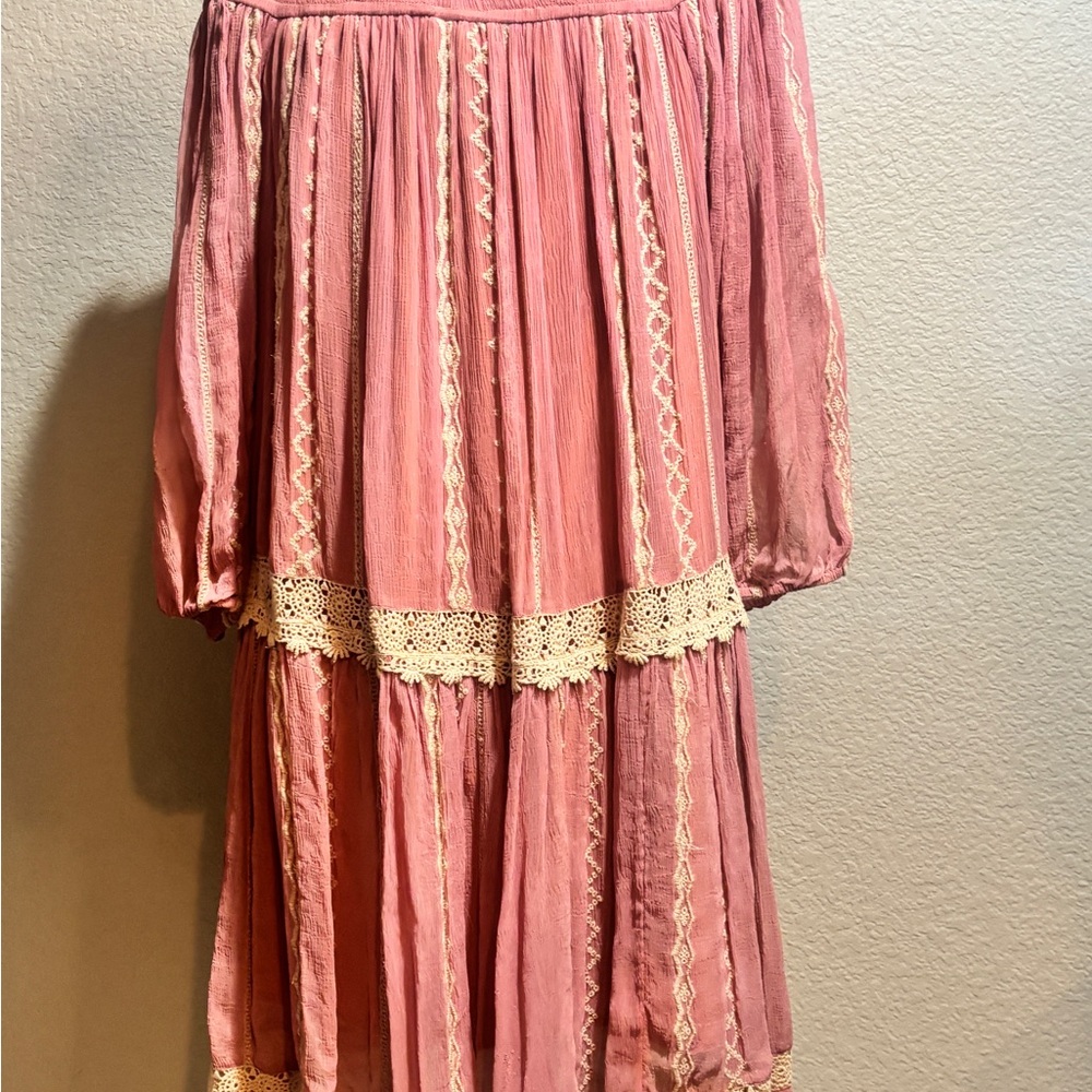 Anthropologie Floreat Orchard
Lace shift Dress Boho
Crochet Off Shoulder - Picture 7 of 8